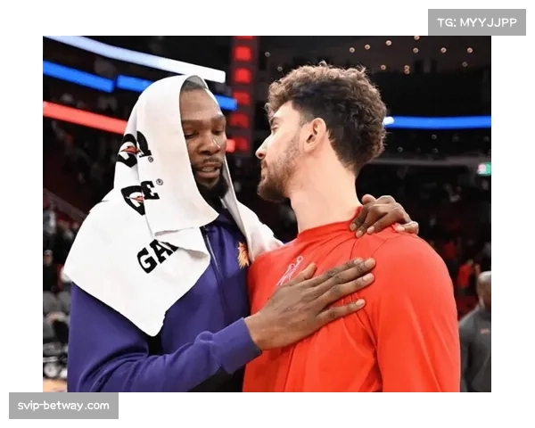 火箭首发五虎合砍96分 杜兰特20+6与小史密斯20分提供火力支援